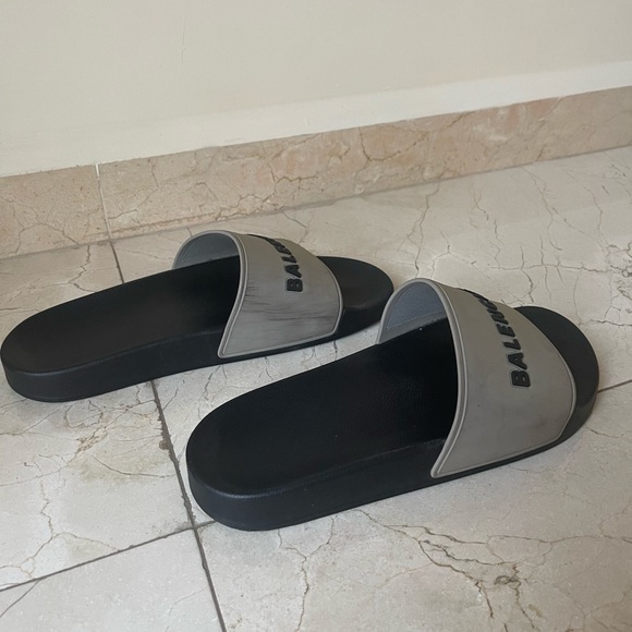 Balenciaga Grey Slides - Picture 3 of 10